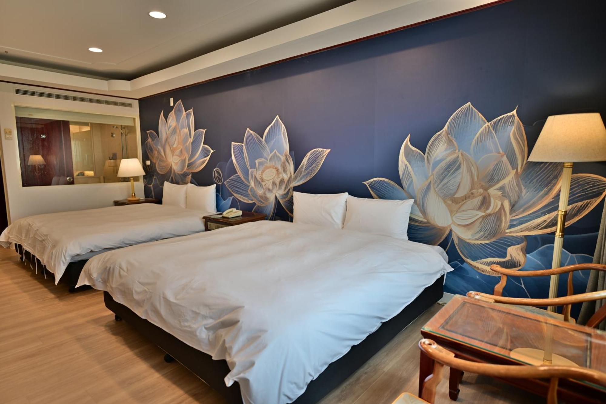 T Hotel Taichung Exterior photo